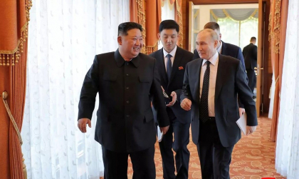 Mii de soldați din Coreea de Nord vor lupta în Ucraina în baza unei clauze secrete din acordul semnat de Vladimir Putin și Kim Jong-un Mii de soldați din Coreea de Nord vor lupta în Ucraina în baza unei clauze secrete din acordul semnat de Vladimir Putin și Kim Jong-un