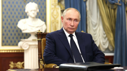 Reacția lui Putin când aliații săi l-au îndemnat să oprească escaladarea luptelor în Ucraina
