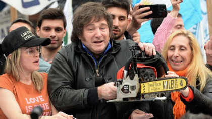 Guvernul Argentinei anunță dizolvarea Fiscului. Mii de oameni își vor pierde locurile de muncă
Guvernul Argentinei anunță dizolvarea Fiscului. Mii de oameni își vor pierde locurile de muncă