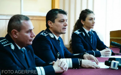 Benzina la control! Cum a scăpat un șef din Poliția Română prins că se plimba cu mașina de serviciu la casa sa de vacanță Benzina la control! Cum a scăpat un șef din Poliția Română prins că se plimba cu mașina de serviciu la casa sa de vacanță