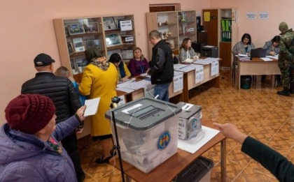 Persoanele care și-au vândut votul sunt îndemnate să coopereze cu ancheta, astfel, vor fi scutite de amenzi Persoanele care și-au vândut votul sunt îndemnate să coopereze cu ancheta, astfel, vor fi scutite de amenzi