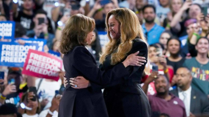 Beyoncé a urcat pe scenă la mitingul Kamalei Harris din Houston. Mesajul transmis alegătorilor - VIDEO