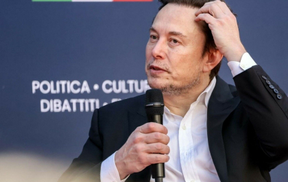 Washington Post: Elon Musk a lucrat ilegal în SUA în anii 1990, după ce a renunțat la școală Washington Post: Elon Musk a lucrat ilegal în SUA în anii 1990, după ce a renunțat la școală