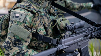 Războiul asiatic din Europa. După Coreea de Nord, și Coreea de Sud trimite militari pe frontul din Ucraina
Războiul asiatic din Europa. După Coreea de Nord, și Coreea de Sud trimite militari pe frontul din Ucraina