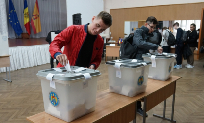 În premieră: Elevii din mai multe instituții din țară și-au ales reprezentanții în consiliile școlare - FOTO În premieră: Elevii din mai multe instituții din țară și-au ales reprezentanții în consiliile școlare - FOTO
