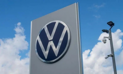 Criză la Volkswagen. Condiția pusă de cel mai mare producător auto european angajaților săi pentru a nu da afară oameni