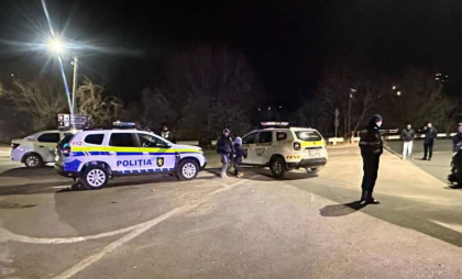 Ultima oră. Alertă cu bombă pe podul de legătură Rîbnița-Rezina: O persoană a sunat la 112 și a anunțat că este minat Ultima oră. Alertă cu bombă pe podul de legătură Rîbnița-Rezina: O persoană a sunat la 112 și a anunțat că este minat
