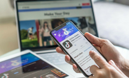 Scandal uriaș în Franța. Șapte familii au dat în judecată TikTok după ce doi adolescenți s-au sinucis
