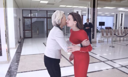 ANALIZĂ. După victoria Maiei Sandu, UE va continua să iubească Moldova. Dar câte ceva se va schimba ANALIZĂ. După victoria Maiei Sandu, UE va continua să iubească Moldova. Dar câte ceva se va schimba