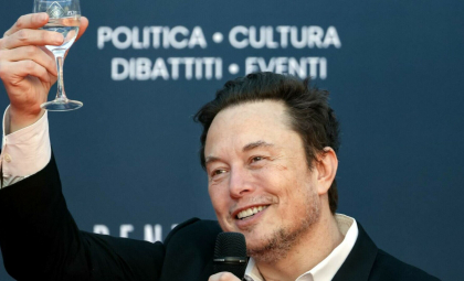 Elon Musk a participat la convorbirea telefonică între Zelenski şi Trump, după victoria acestuia. „Pot să confirm asta”