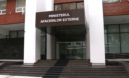 MAE i-a înmânat ambasadorului Rusiei în Moldova o notă de protest ferm în legătură cu amestecul ilegal și deliberat al Moscovei în procesul electoral al țării noastre MAE i-a înmânat ambasadorului Rusiei în Moldova o notă de protest ferm în legătură cu amestecul ilegal și deliberat al Moscovei în procesul electoral al țării noastre