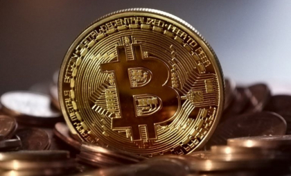 Bitcoin depășește pragul de 90.000 de dolari pentru prima dată în istoria sa