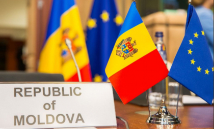Primii bani din pachetul de sprijin anunțat de Comisia Europeană de 1,8 miliarde de euro ar putea ajunge în Moldova până în vara anului 2025. Anunțul făcut de europarlamentar Siegfried Mureșan Primii bani din pachetul de sprijin anunțat de Comisia Europeană de 1,8 miliarde de euro ar putea ajunge în Moldova până în vara anului 2025. Anunțul făcut de europarlamentar Siegfried Mureșan