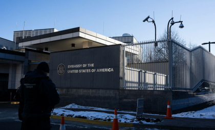 Ambasada SUA de la Kiev se închide după un avertisment referitor la un „atac aerian semnificativ” Ambasada SUA de la Kiev se închide după un avertisment referitor la un „atac aerian semnificativ”