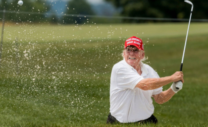Prima vizită anunțată a lui Trump după alegeri: merge în Scoția să-și inaugureze terenul de golf