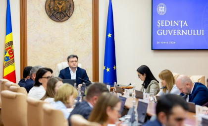 „Principala mare schimbare este plecarea domnului Spînu.” Experții Andrei Curăraru și Ion Tăbârță despre remanierile guvernamentale făcute de premier