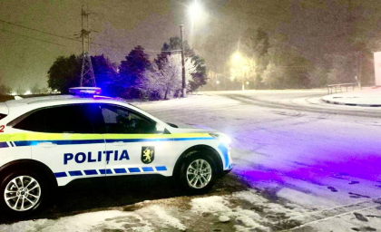 Atenție, prudență maximă în trafic din cauza vremii. Poliția vine cu recomandări pentru șoferi Atenție, prudență maximă în trafic din cauza vremii. Poliția vine cu recomandări pentru șoferi