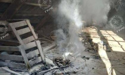 O casă de locuit din stânga Nistrului a luat foc din cauza unui scurtcircuit. Ce a făcut stăpâna locuinței - FOTO O casă de locuit din stânga Nistrului a luat foc din cauza unui scurtcircuit. Ce a făcut stăpâna locuinței - FOTO