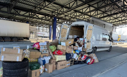 A încercat să intre în țară cu mai multe bunuri fără a le declara. Un tânăr - documentat la vama Sculeni - FOTO A încercat să intre în țară cu mai multe bunuri fără a le declara. Un tânăr - documentat la vama Sculeni - FOTO