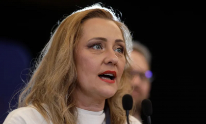 Elena Lasconi, despre o eventuală colaborare cu PSD, după alegerile parlamentare: „Nu se poate face decât cu un guvern de centru-dreapta” Elena Lasconi, despre o eventuală colaborare cu PSD, după alegerile parlamentare: „Nu se poate face decât cu un guvern de centru-dreapta”