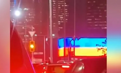 În timpul vizitei lui Putin la Astana, pe un ecran stradal a apărut un steag ucrainean în loc de unul rusesc. A fost deschis un dosar penal În timpul vizitei lui Putin la Astana, pe un ecran stradal a apărut un steag ucrainean în loc de unul rusesc. A fost deschis un dosar penal