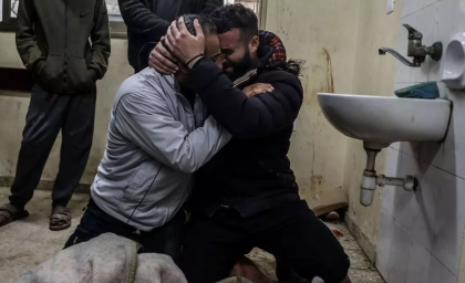 Loviturile militare israeliene au ucis cel puțin 25 de palestinieni în Gaza, în ultimele ore, spun autoritățile Loviturile militare israeliene au ucis cel puțin 25 de palestinieni în Gaza, în ultimele ore, spun autoritățile