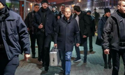 Scholz, vizită-surpriză la Kiev: „Germania va rămâne cel mai puternic susţinător al Ucrainei în Europa” Scholz, vizită-surpriză la Kiev: „Germania va rămâne cel mai puternic susţinător al Ucrainei în Europa”