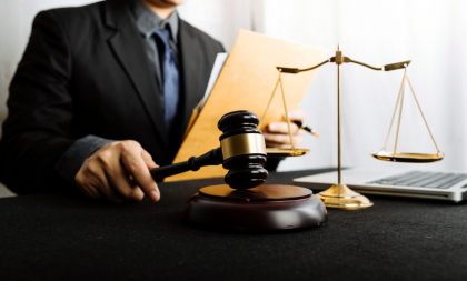 Doi ofițeri de investigații - condamnați pentru corupție: Ar fi luat peste 40 de mii de lei de la un grup de persoane Doi ofițeri de investigații - condamnați pentru corupție: Ar fi luat peste 40 de mii de lei de la un grup de persoane