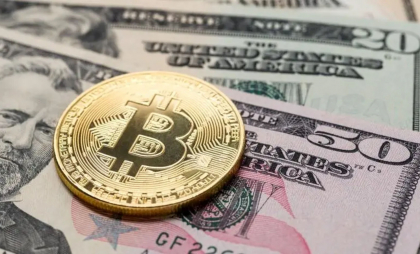 Bitcoin a sărit de 100.000 de dolari