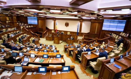 Proiectele opoziției continuă să lipsească de pe ordinea de zi, în timp ce doar inițiativele majorității parlamentare sunt adoptate. Raportul Promo-LEX privind monitorizarea activității Parlamentului