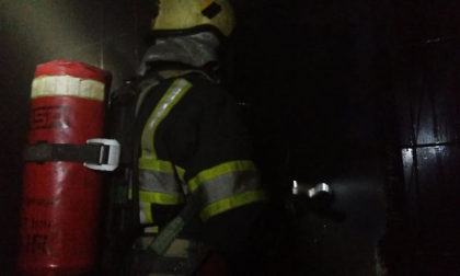 Un bărbat a murit, după ce locuința i-a luat foc din cauza unei pături electrice, la Căușeni. Peste 12 persoane, inclusiv cinci copii - evacuate din bloc Un bărbat a murit, după ce locuința i-a luat foc din cauza unei pături electrice, la Căușeni. Peste 12 persoane, inclusiv cinci copii - evacuate din bloc