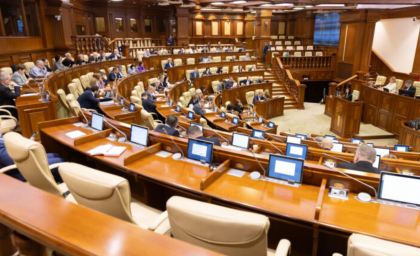 Măsuri legislative de reducere a poverii administrative și a presiunii asupra mediului de afaceri, votate în Parlament Măsuri legislative de reducere a poverii administrative și a presiunii asupra mediului de afaceri, votate în Parlament
