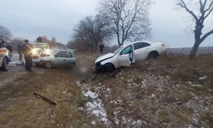 Accident grav în nordul țării: Trei persoane, doi soți și mama unuia dintre ei au murit, iar un copil a ajuns în stare gravă la spital. Bărbatul era polițist - FOTO