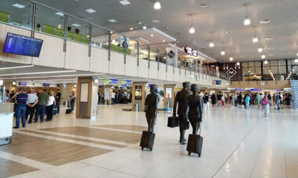 Incidente neplăcute săptămâna trecută pe Aeroportul Internațional Chișinău: Două persoane amendate și una reținută. Poliția de Frontieră vine cu detalii Incidente neplăcute săptămâna trecută pe Aeroportul Internațional Chișinău: Două persoane amendate și una reținută. Poliția de Frontieră vine cu detalii