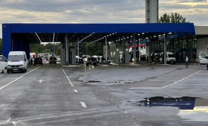 Intenționa să introducă ilegal în țară mai multe țigări electronice. Un bărbat - documentat la vama Leușeni - FOTO