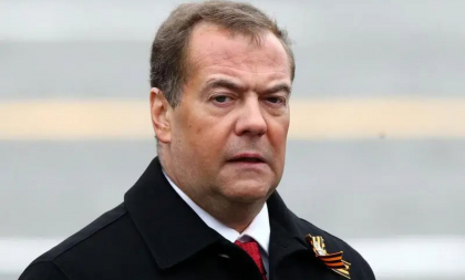Dmitri Medvedev îi amenință pe jurnaliștii de la The Times: „Fiți atenți! Pentru că o mulțime de lucruri se întâmplă în Londra” Dmitri Medvedev îi amenință pe jurnaliștii de la The Times: „Fiți atenți! Pentru că o mulțime de lucruri se întâmplă în Londra”