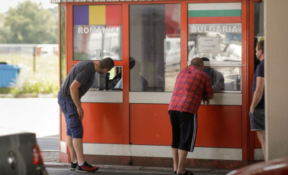 Schengen doar pe hârtie. Bulgaria introduce control temporar la granița cu România, chiar de la 1 ianuarie Schengen doar pe hârtie. Bulgaria introduce control temporar la granița cu România, chiar de la 1 ianuarie