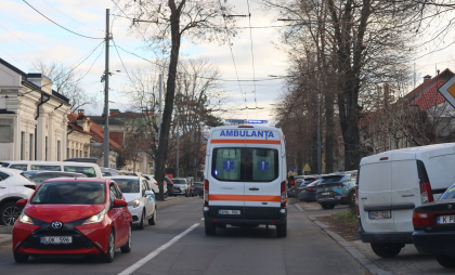 Peste 60 de persoane au avut de suferit în urma la 46 de accidente produse în țară, săptămâna trecută. Câte au fost transportate la spital? CNAMUP vine cu detalii Peste 60 de persoane au avut de suferit în urma la 46 de accidente produse în țară, săptămâna trecută. Câte au fost transportate la spital? CNAMUP vine cu detalii