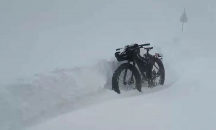 „Când crezi că le-ai văzut pe toate”. Un bărbat a mers cu bicicleta în Bucegi, prin viscol, dar a rămas blocat la 1.800 metri
„Când crezi că le-ai văzut pe toate”. Un bărbat a mers cu bicicleta în Bucegi, prin viscol, dar a rămas blocat la 1.800 metri