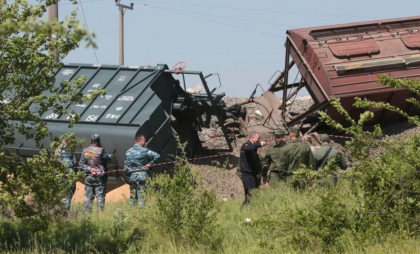 Un tribunal din Rusia a condamnat un bărbat acuzat de sabotaj feroviar în Crimeea
Un tribunal din Rusia a condamnat un bărbat acuzat de sabotaj feroviar în Crimeea