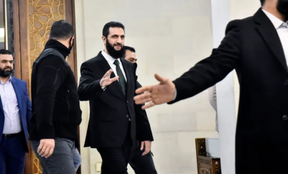 Grupările armate din Siria au convenit să se dizolve. Militanții lor vor fi integrați în noua armată siriană Grupările armate din Siria au convenit să se dizolve. Militanții lor vor fi integrați în noua armată siriană