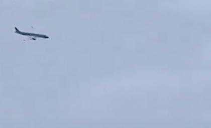 The Guardian: Avionul care a prăbușit în Kazahstan ar fi fost doborât de ruși, care l-au confundat cu o dronă. Cel puțin 30 de pasageri au supraviețuit - VIDEO The Guardian: Avionul care a prăbușit în Kazahstan ar fi fost doborât de ruși, care l-au confundat cu o dronă. Cel puțin 30 de pasageri au supraviețuit - VIDEO