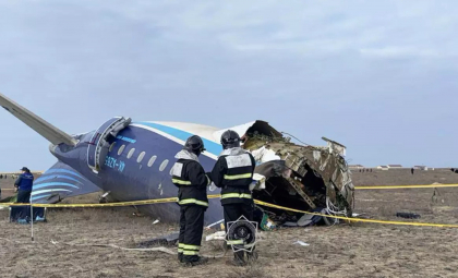 Cutia neagră a avionului prăbușit de Crăciun în Kazahstan a fost găsită. 29 de oameni au supraviețuit în coada ruptă a aeronavei