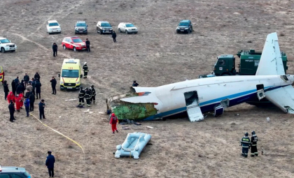 Mărturie din avionul prăbușit în Kazahstan: S-a auzit o bubuitură puternică, apoi avionul se comporta de parcă era beat Mărturie din avionul prăbușit în Kazahstan: S-a auzit o bubuitură puternică, apoi avionul se comporta de parcă era beat