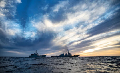 Tensiuni în Marea Baltică: Estonia a lansat o operațiune navală de protecție a cablului Estlink și evocă articolul 4 al NATO. Finlanda a sechestrat o navă din „flota fantomă” a Rusiei, suspectată că a rupt alte cabluri