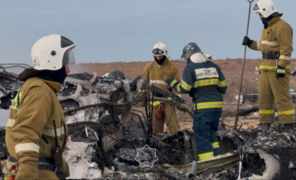 Primele concluzii ale anchetei: Avionul Azerbaijan Airlines a suferit „interferențe fizice și tehnice externe”. Mărturia unui pasager
Primele concluzii ale anchetei: Avionul Azerbaijan Airlines a suferit „interferențe fizice și tehnice externe”. Mărturia unui pasager