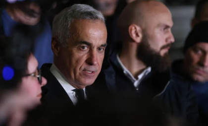 Călin Georgescu, despre judecătoarea care analizează contestația sa la anularea alegerilor: „Poate să devină unul din marii eroi ai acestei ţări” Călin Georgescu, despre judecătoarea care analizează contestația sa la anularea alegerilor: „Poate să devină unul din marii eroi ai acestei ţări”