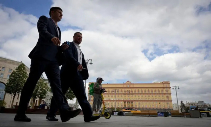 Un programator rus care spune că a încercat să ajungă în România a povestit ce i s-a întâmplat după ce a fost săltat de agenții FSB la întoarcerea în Rusia Un programator rus care spune că a încercat să ajungă în România a povestit ce i s-a întâmplat după ce a fost săltat de agenții FSB la întoarcerea în Rusia