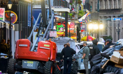 Ce s-a aflat despre atacatorul care a intrat cu camioneta într-o mulțime din New Orleans: voia să își ucidă familia și să se alăture ISIS
Ce s-a aflat despre atacatorul care a intrat cu camioneta într-o mulțime din New Orleans: voia să își ucidă familia și să se alăture ISIS