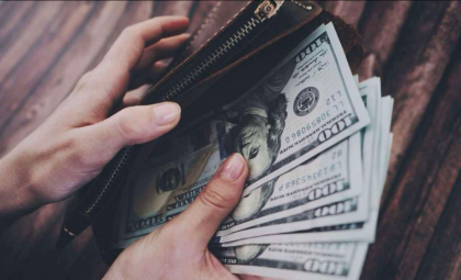 Curs valutar BNM pentru 3 ianuarie. Cât costă astăzi un euro și un dolar - FOTO
